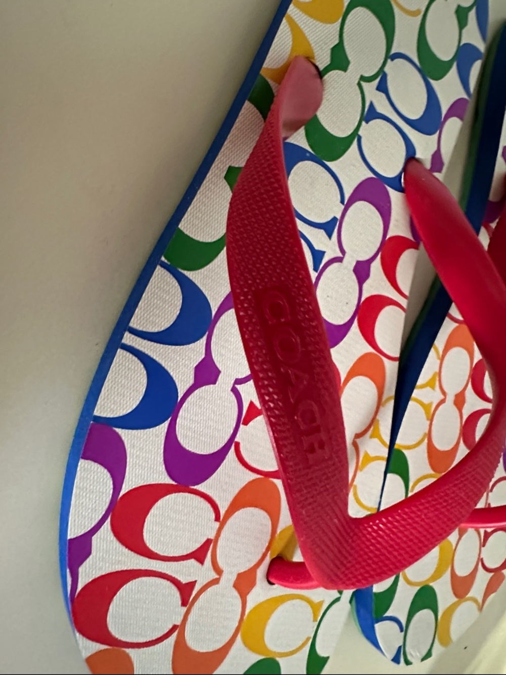 Coach Multicolor Rainbow Signature Flip Flops with Pink Straps sz 8 nwot - Picture 5 of 6